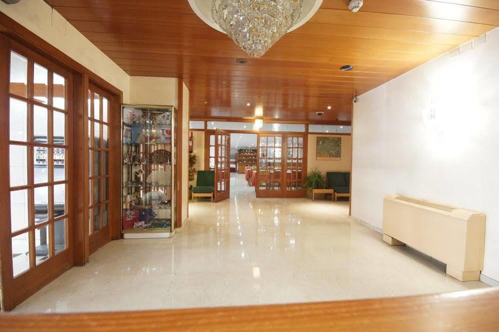 Hotel Folch Sant Julia de Loria Bagian luar foto