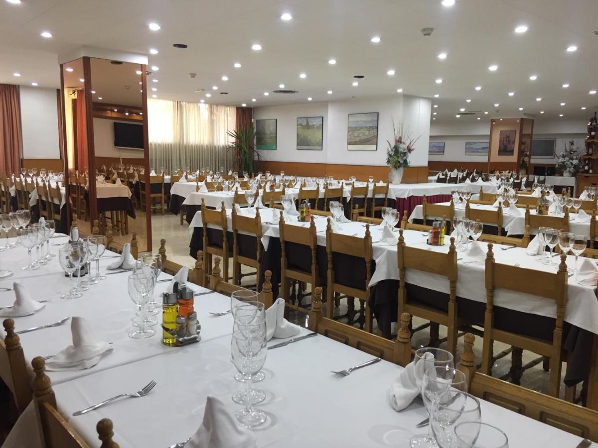 Hotel Folch Sant Julia de Loria Bagian luar foto